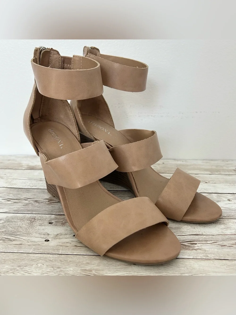 Merona Strappy Wedge Sandal in Tan size 6.5 Ankle Strap Summer Vacation Casual